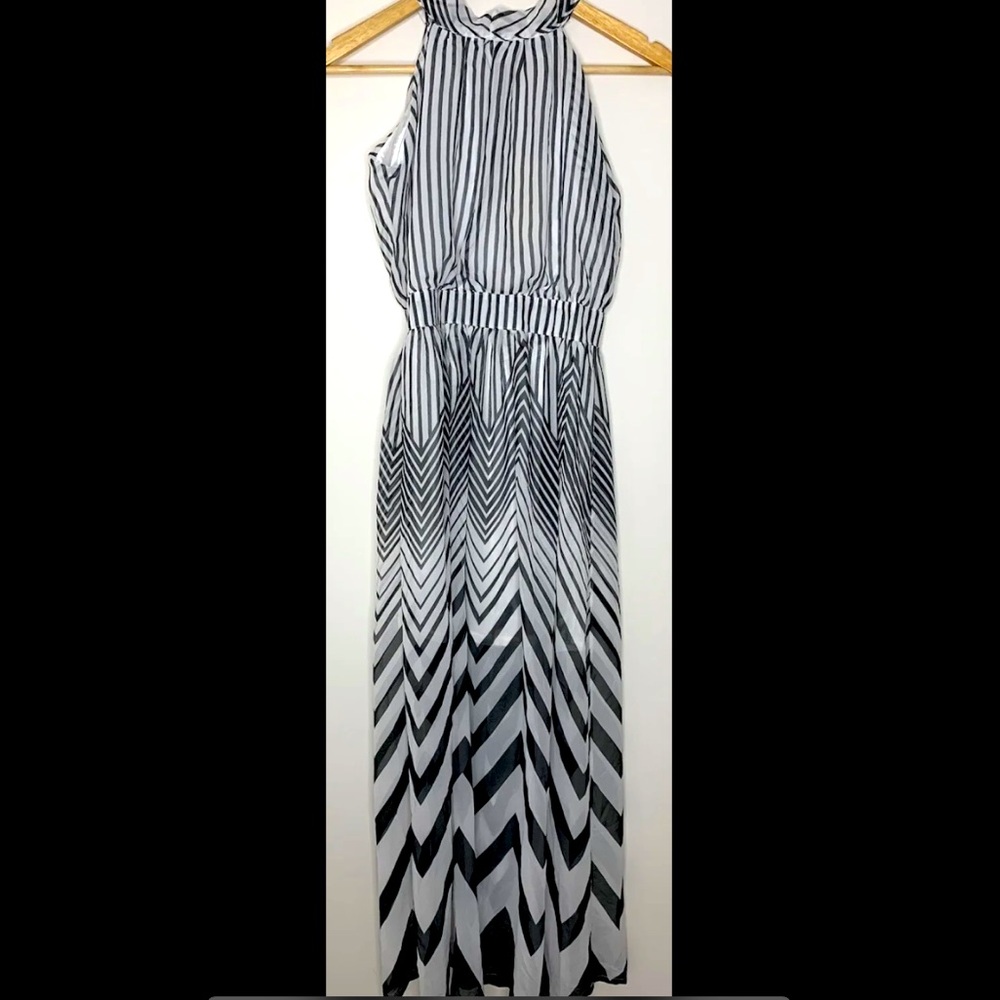 BALUOKE  Size Small Stand-Up Collar Sleeveless Striped Maxi Dress